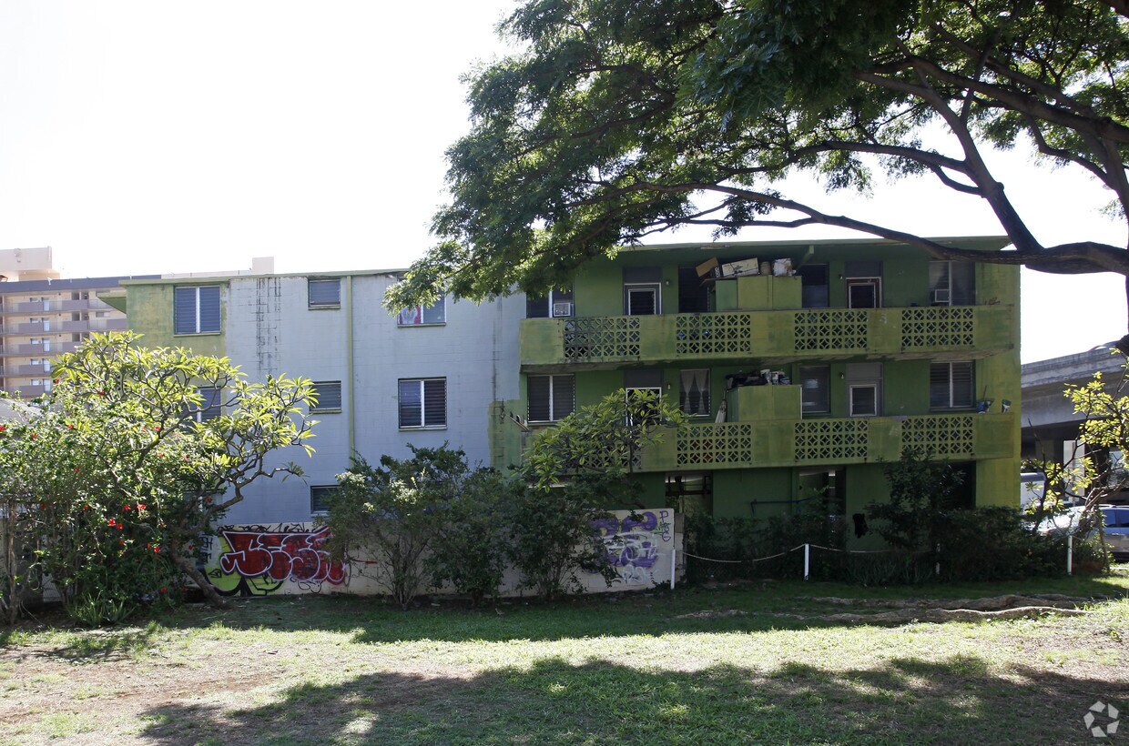 Building Photo - 1212 Lunalilo St