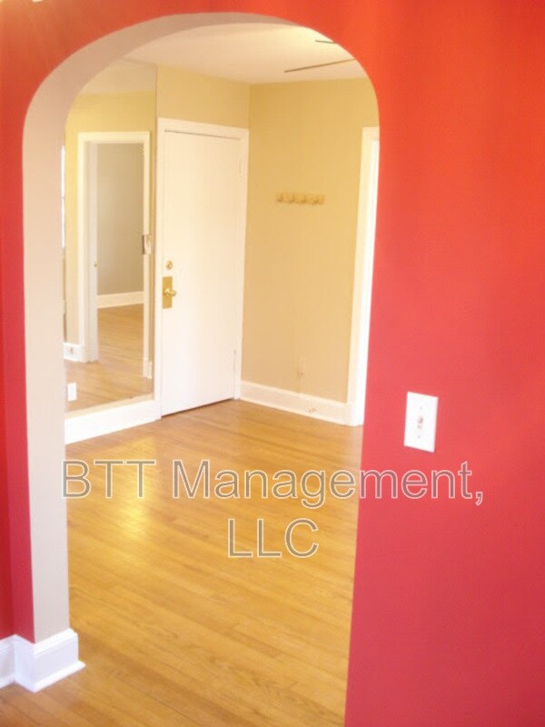 Photo - 800 Maplewood Ave Apartment