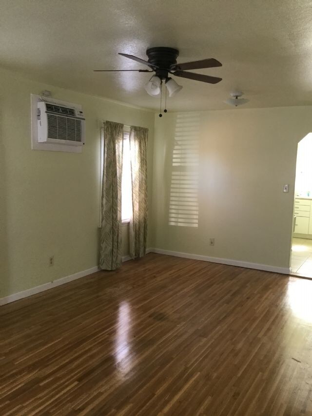 Building Photo - House For Rent in Turlock