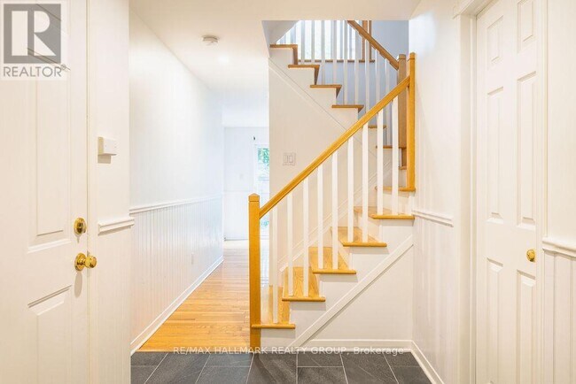 Photo du bâtiment - 257 Mart Cir