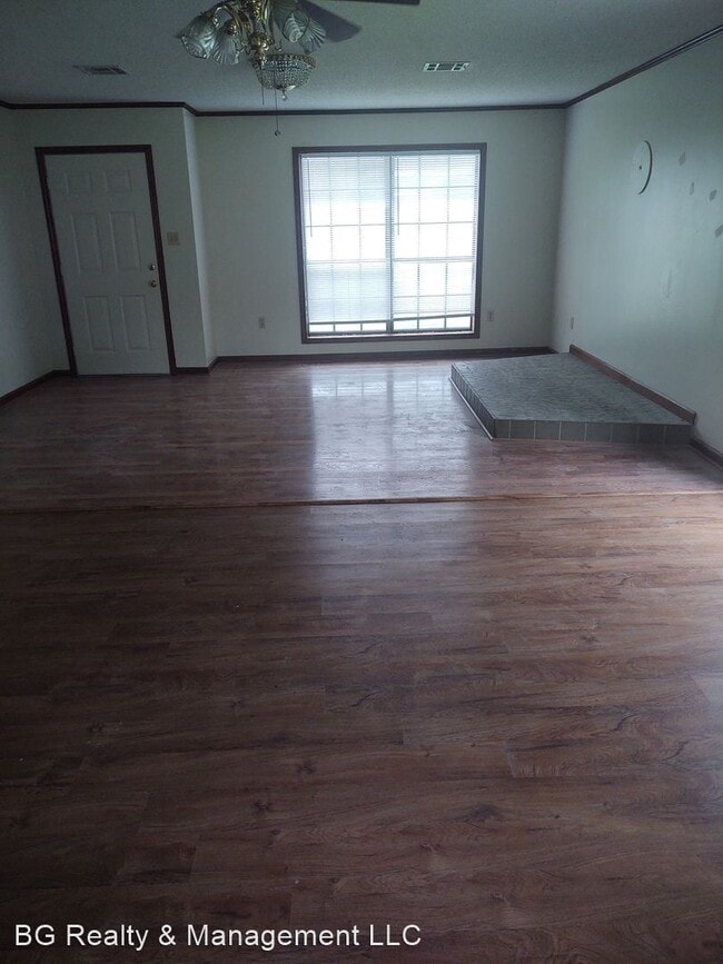 Building Photo - 3 br, 2 bath House - 204 St Paul Ave