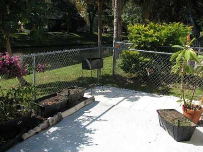 Building Photo - 3666 Amelia Way