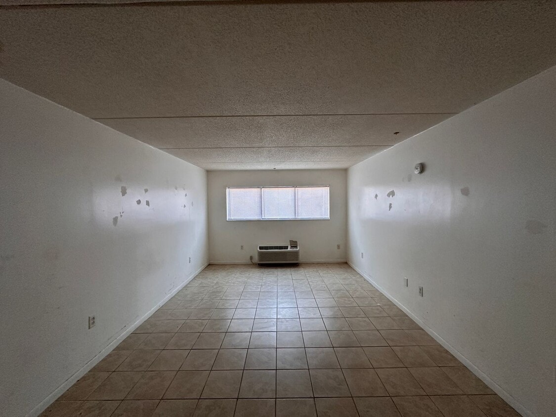 Primary Photo - 1 Bedroom Condo