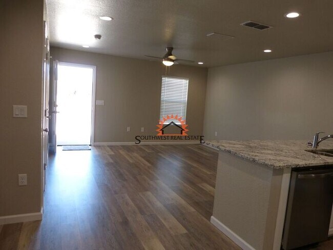 Building Photo - Brand new units! 2 Bed 2 Bath with Garage ...