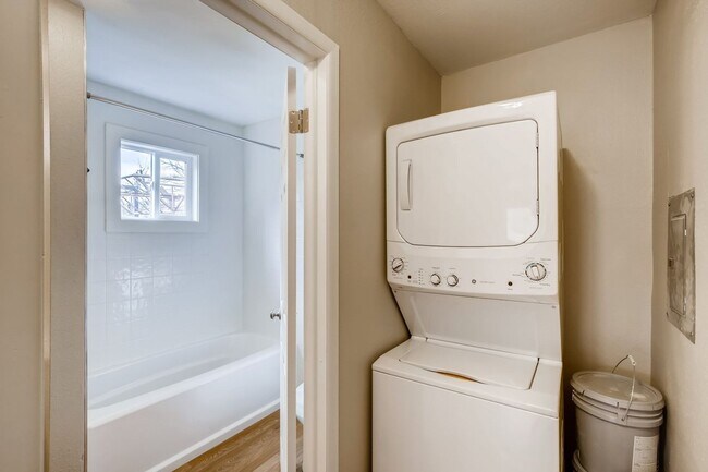 Building Photo - Recently Remodeled 4 bedroom, 2 bath Ranch...