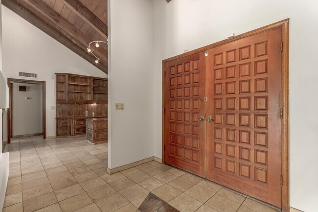 Foto del edificio - 805 W Toledo St