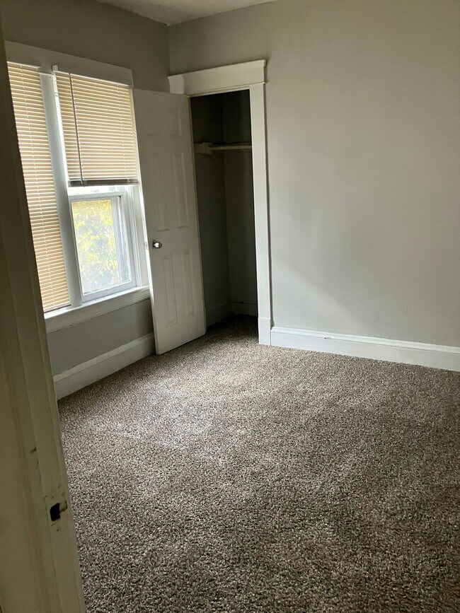 Building Photo - 9609-11 Pierpont