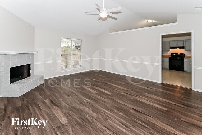 Building Photo - 6495 Westbury Ave