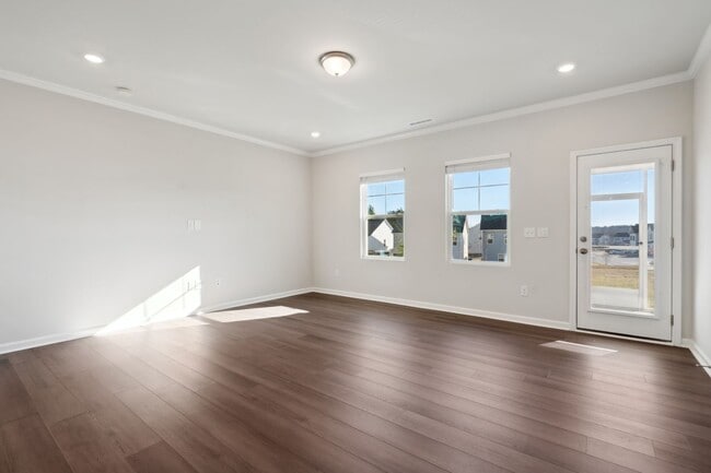 Building Photo - Spectacular 3 Bedroom, 2.5 Bathroom home i...