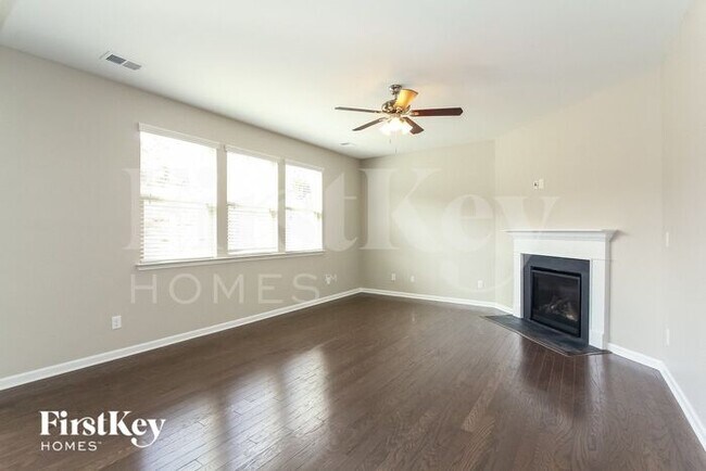 Foto del edificio - 11370 Cedarvale Farm Pkwy