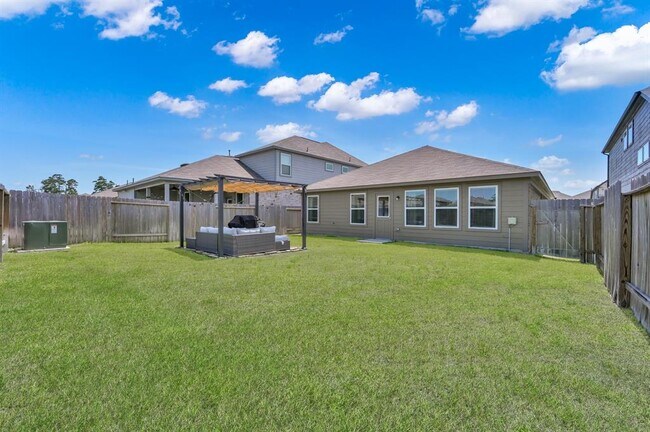 Foto del edificio - 2233 Forest Chestnut Dr