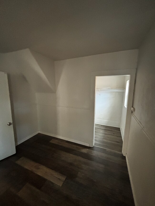 Foto del edificio - 1428 E Orman Ave