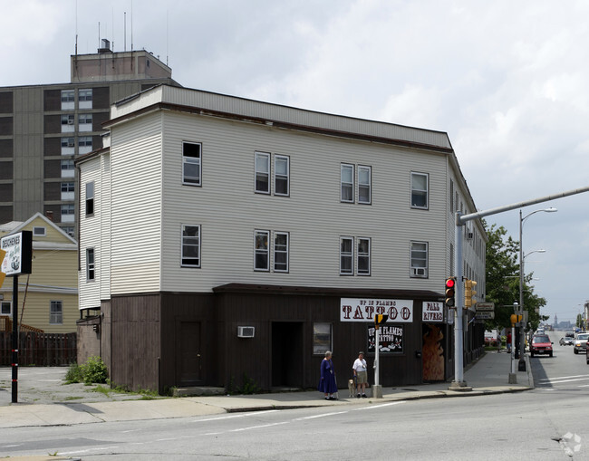 Building Photo - 1703-1729 Pleasant St