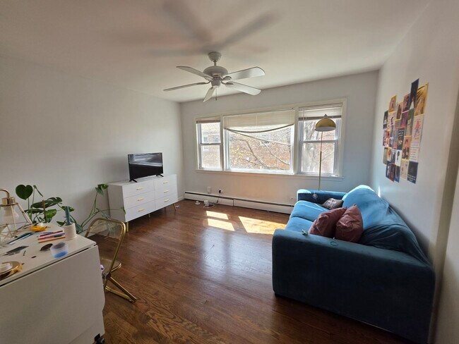 Foto del edificio - 4022 N Avers Ave