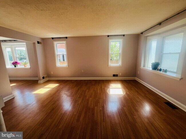 Foto del edificio - 8364 Kavanagh Rd