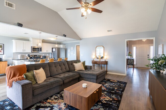 Foto del edificio - 4830 Fairmont Dr