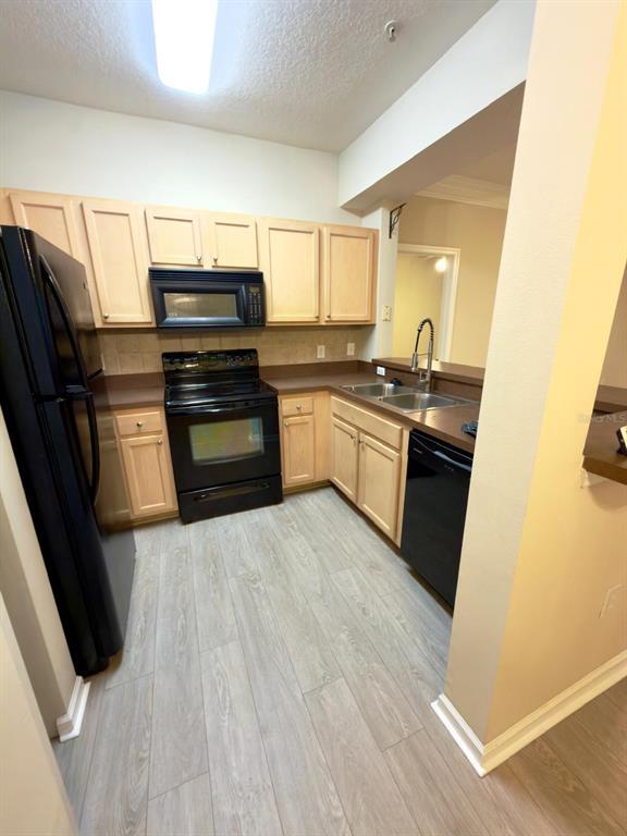 Foto del edificio - 12861 Madison Pointe Cir