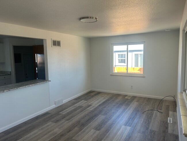 Building Photo - 2701 Columbine Ave