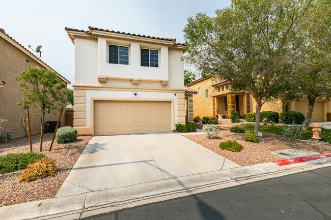 Building Photo - 3 BEDROOM 2.5 BATH HOME IN 89148