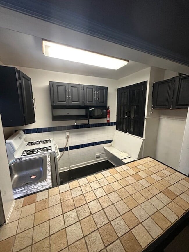 Photo - 846 Windermere Ave Apartment