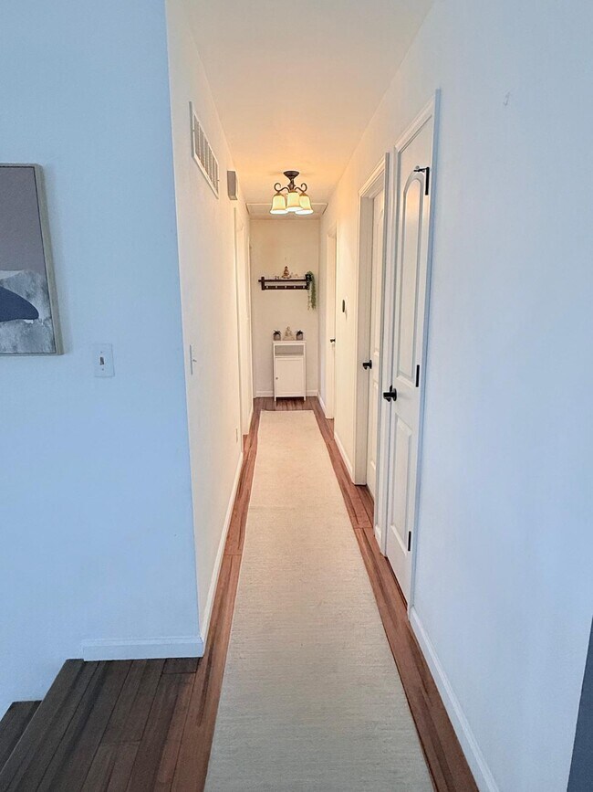 Foto del edificio - 806 Hawks Cir Dr