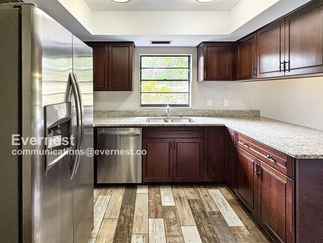 Building Photo - 14714 Oak Vine Dr