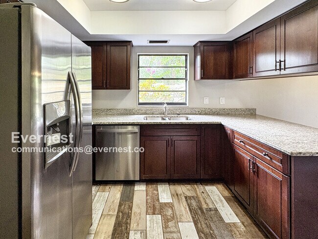 Foto del edificio - 14714 Oak Vine Dr