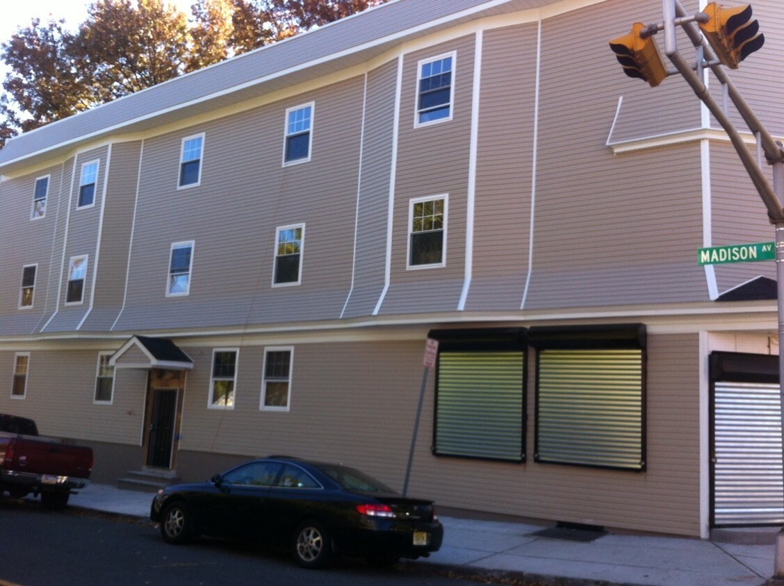 Primary Photo - 834 S 14th St