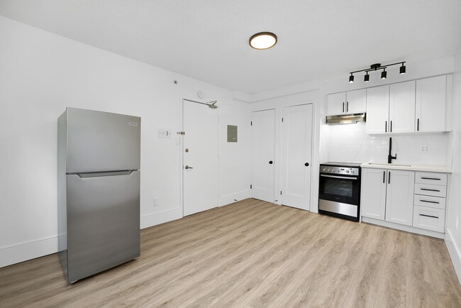 Building Photo - 40 Beaty Av