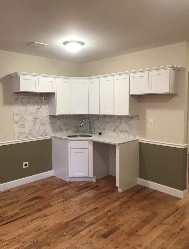 Building Photo - 2240 Quimby Ave