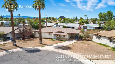 Building Photo - 1710 S Parkside Dr