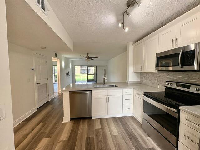 Foto principal - 3939 NE 5th Ave