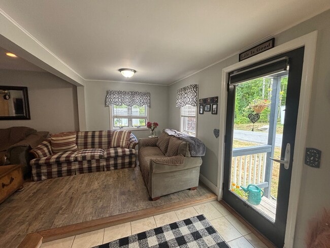 Building Photo - 6 Neal Shore Rd