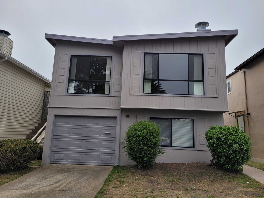 Primary Photo - 54 Edgemont Dr