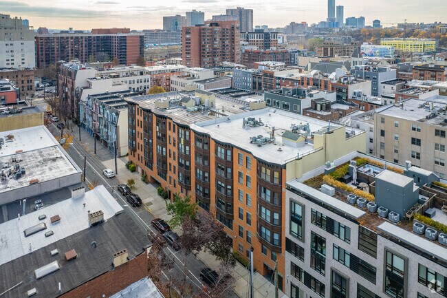 Aerial Photo - Thomas Jefferson II Apartments