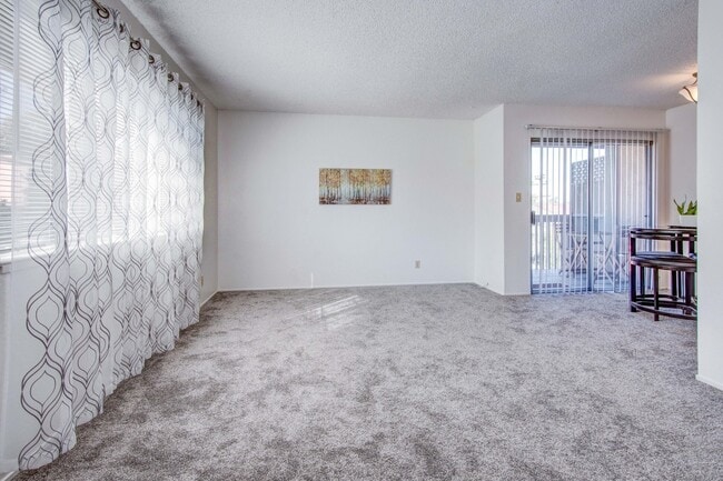 Building Photo - 1532 Valle Vista Ave
