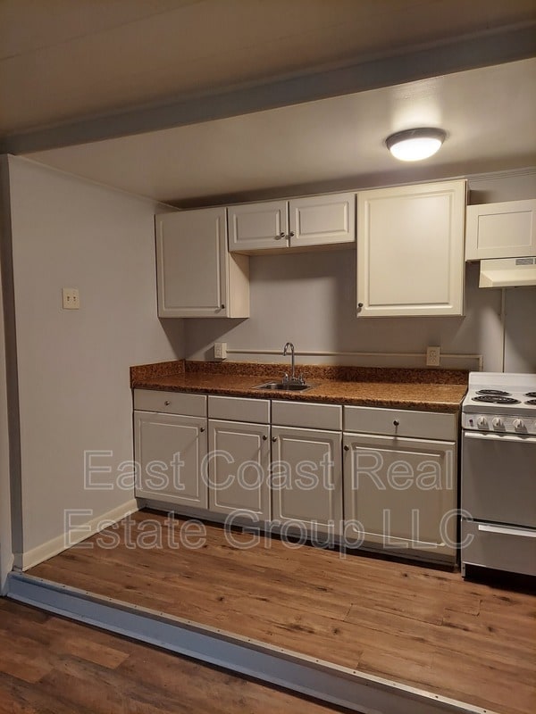 Foto del edificio - 13628 Pennsylvania Ave