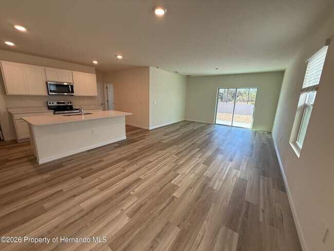 Foto del edificio - 10455 Tucker Rd