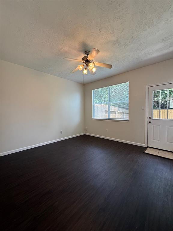 Foto del edificio - 3139 Atherton Canyon Ln