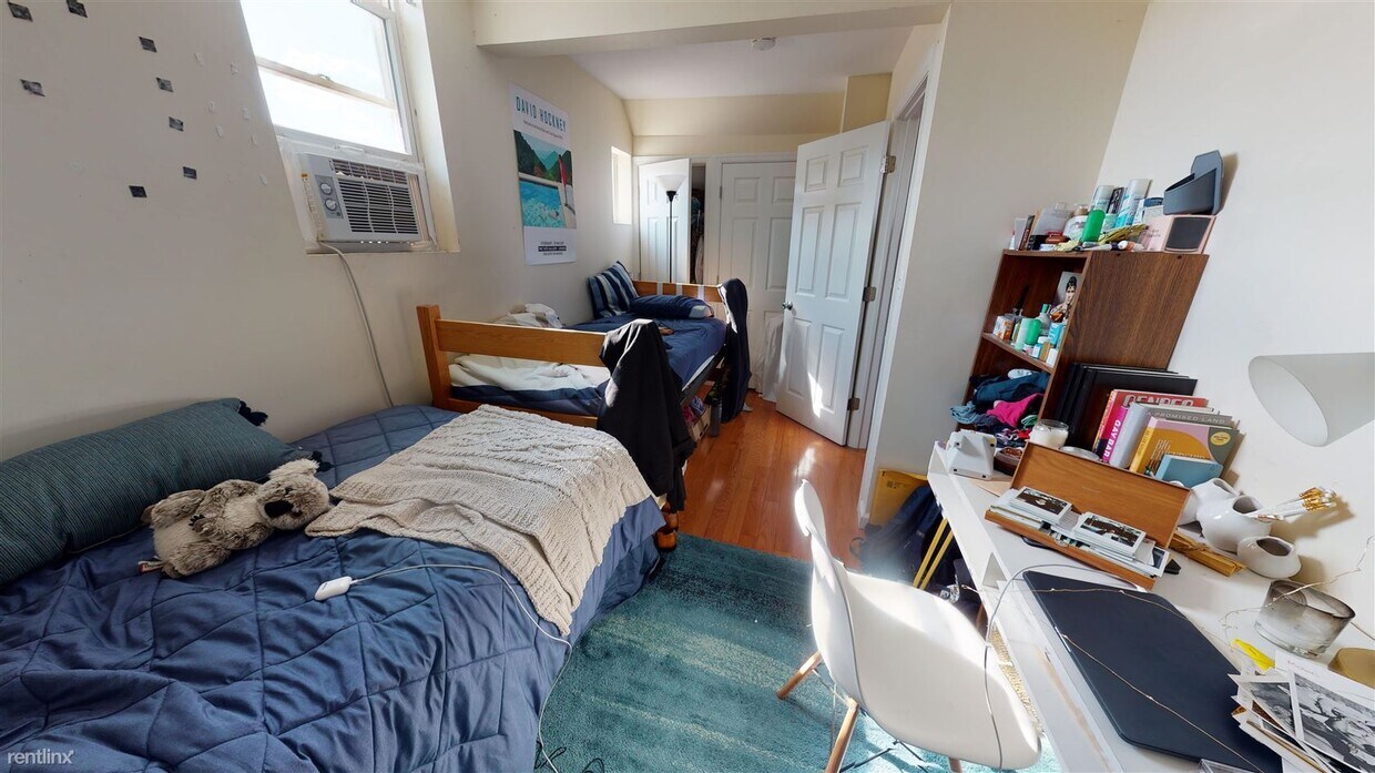 Primary Photo - 2 br, 1 bath Duplex - 110 Nassau St Unit 2