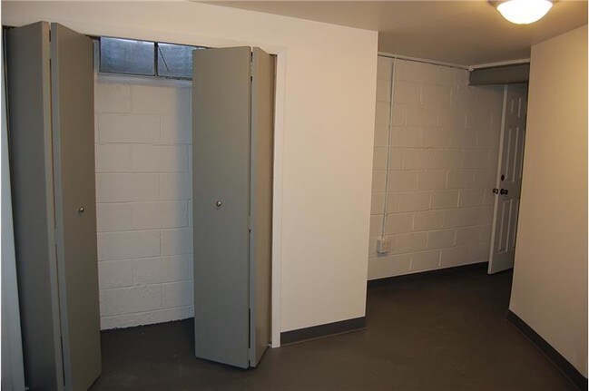 Foto del edificio - 203 Bantam Ridge Rd