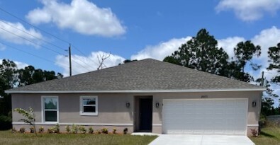 Primary Photo - NEW 4/2 with Large Lanai Palm Bay