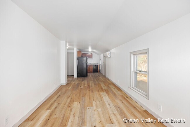 Building Photo - 1543 Beidler St