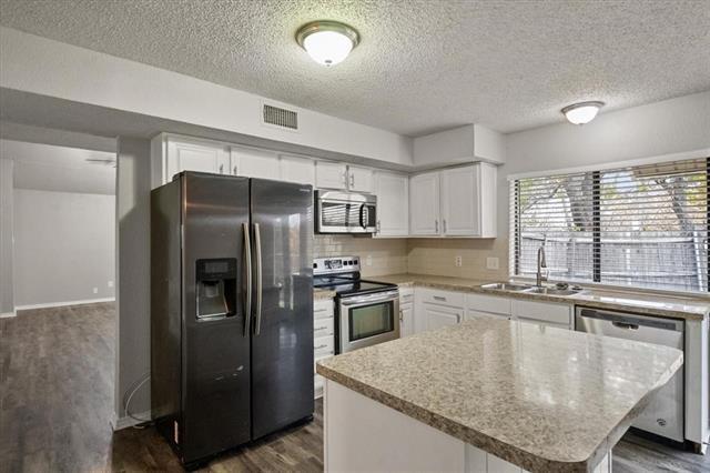 Building Photo - 3505 Rush Springs Dr