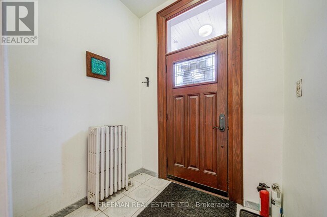 Photo du bâtiment - 756 Euclid Ave