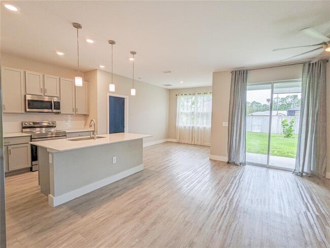 Building Photo - 7295 Minardi St