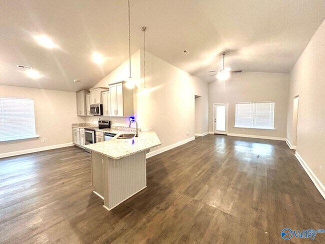 Foto del edificio - 14254 Wildflower Dr