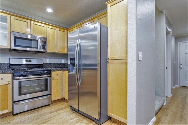 Foto del edificio - Beautiful NW Bethany Home!!