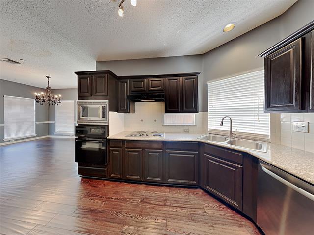 Building Photo - 14596 Whitman Ct