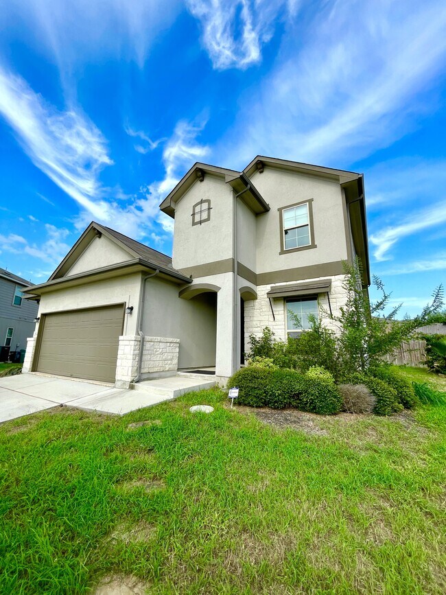 Building Photo - 15306 Comanche Grv